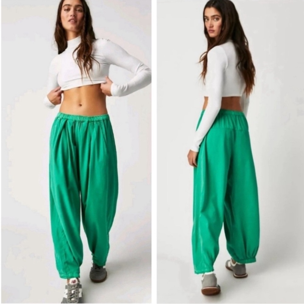 Free People to the sky parachute pants ivy green